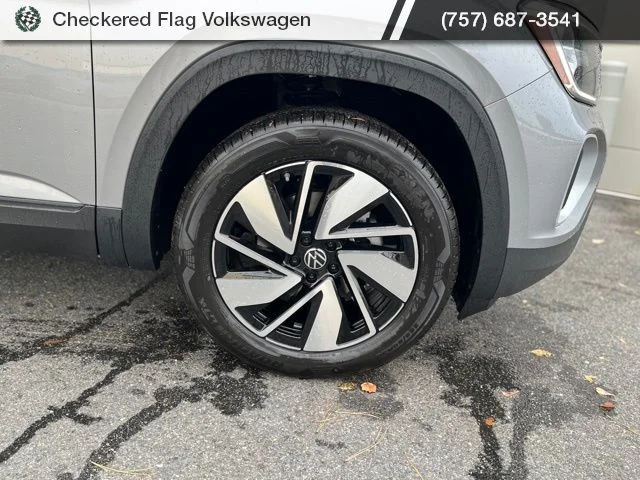 New 2026 Silver Volkswagen 2.0T SE w/Technology image 6