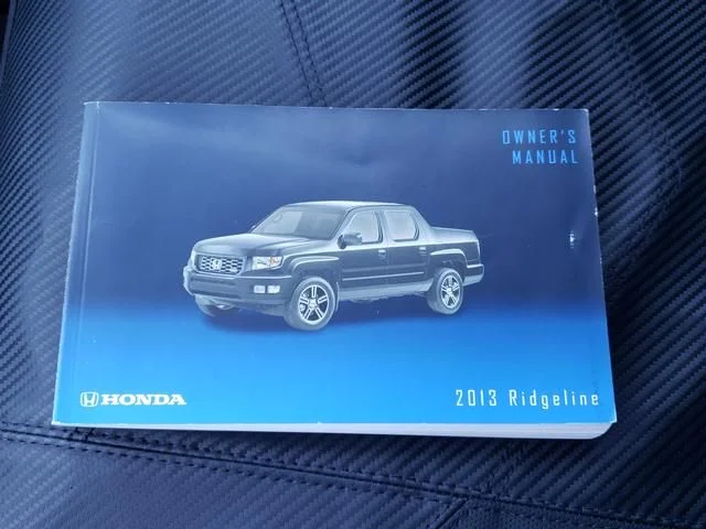 Used 2013  Honda Sport image 23