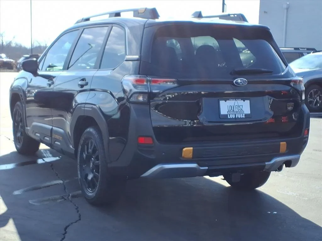 New 2026 CRYSTAL BLACK SILICA Subaru Wilderness image 4