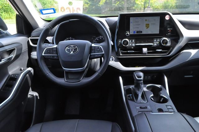 Used 2026  Toyota XLE image 17