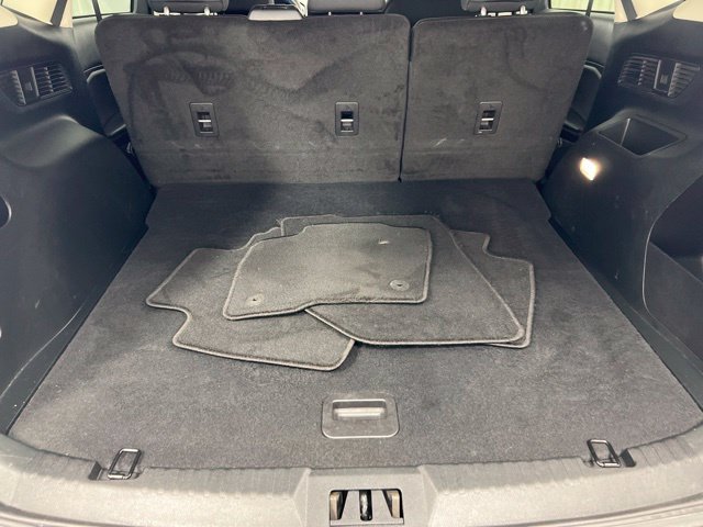 Used 2023 Agate Black Metallic Ford SE image 9