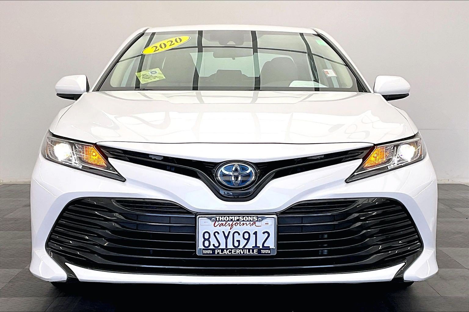 Used 2020 Super White Toyota LE image 2