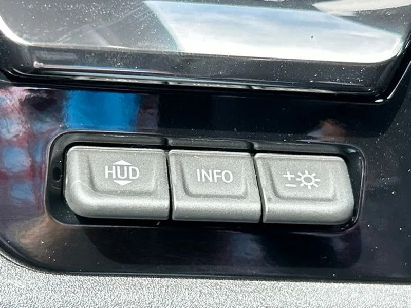 2026 Chevrolet Silverado 1500 ZR2 - Photo 17