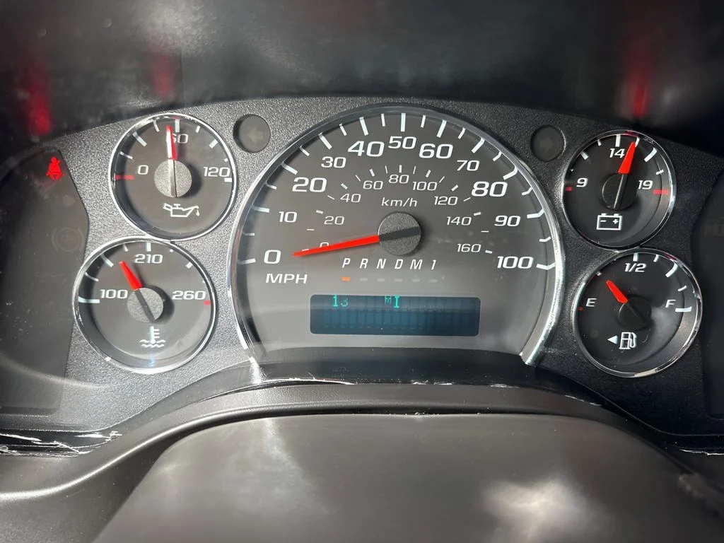 Used 2023 White GMC Work Van image 19