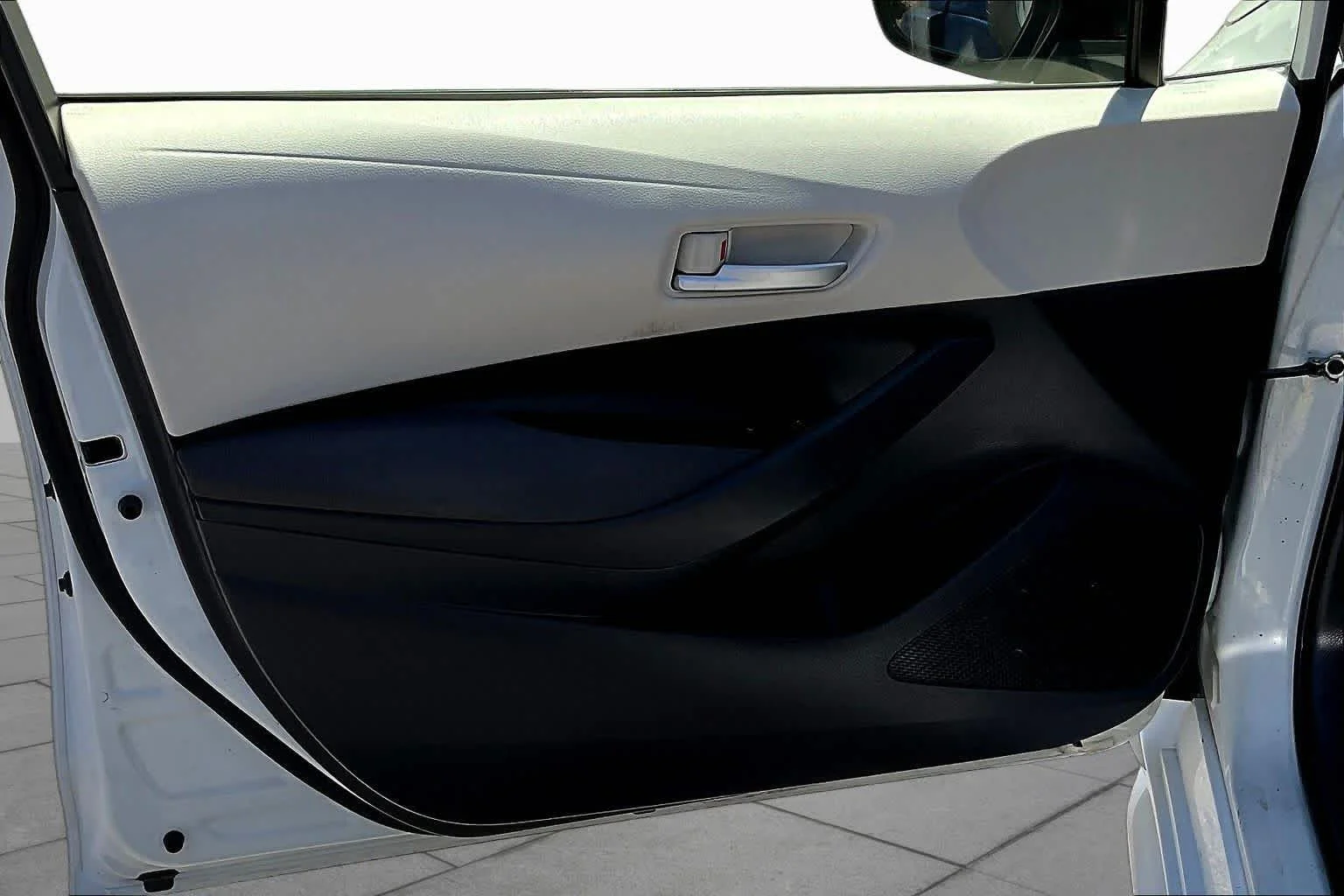 Used 2021 Super White Toyota LE image 21