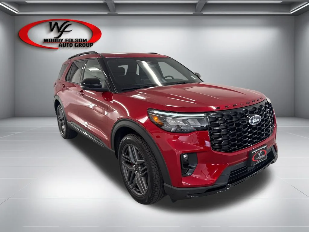 New 2026 Rapid Red Metallic Tinted Clearcoat Ford ST-Line image 3