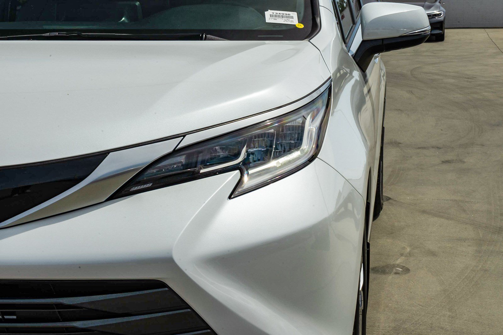 Certified Used 2023 Wind Chill Pearl Toyota Limited image 7