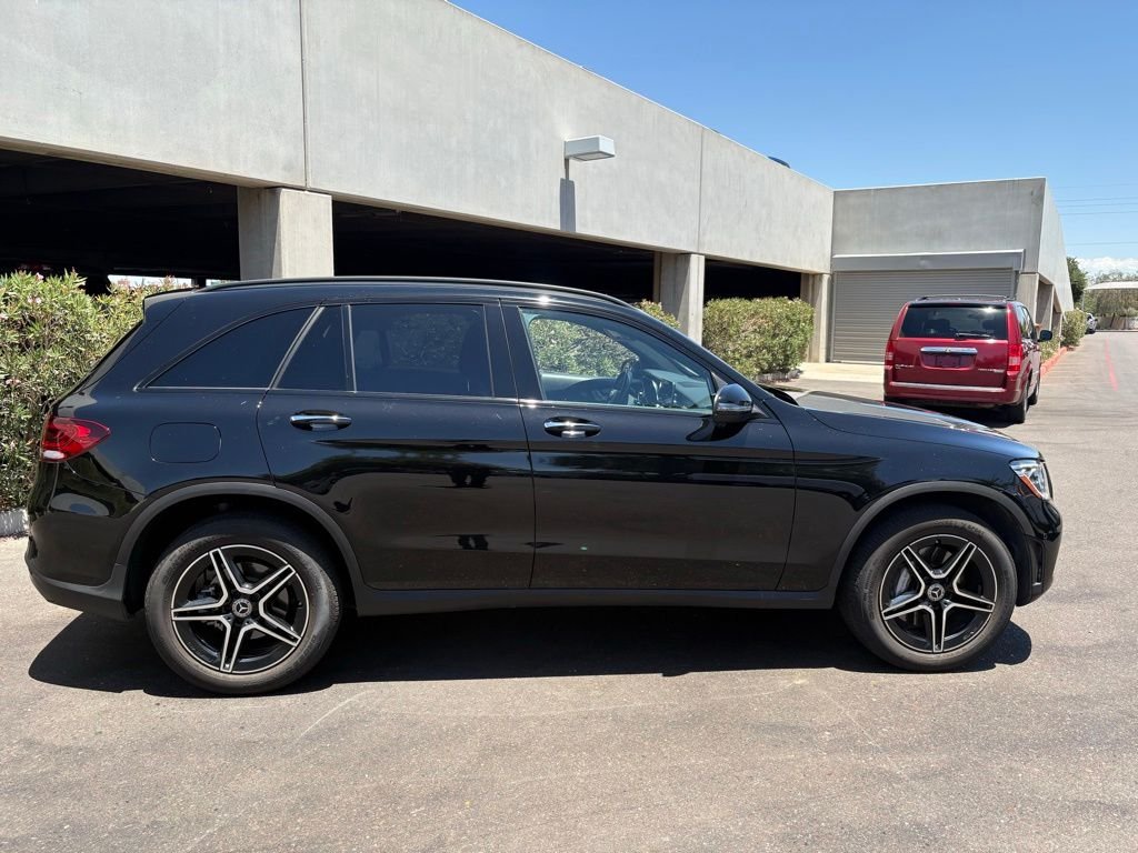 Used 2022 Black Mercedes-Benz GLC 300 image 3