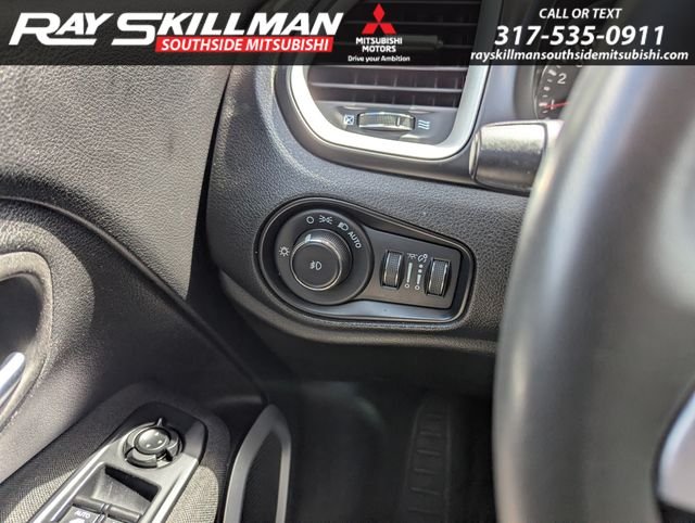 Used 2018 Black Jeep Latitude image 24