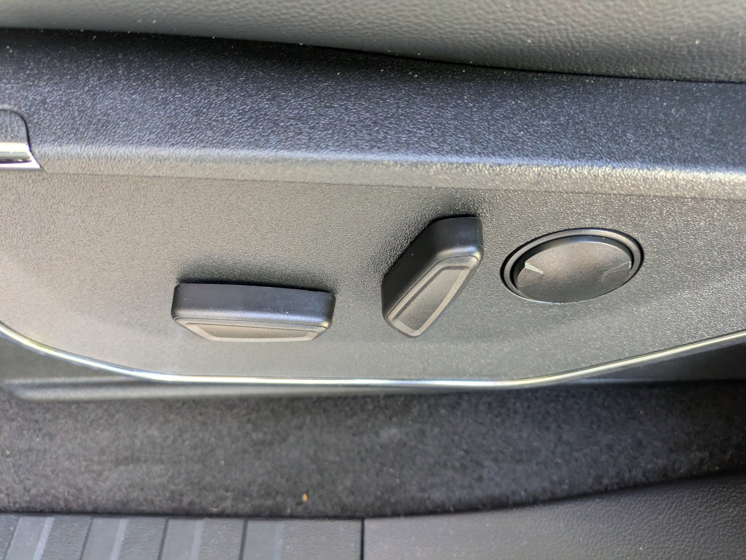 Used 2024 Black Metallic Ford LARIAT image 20