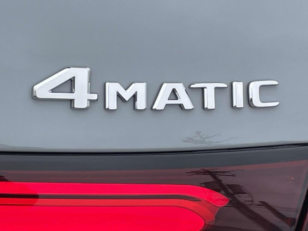 New 2026 MANUFAKTUR Alpine Grey Mercedes-Benz GLC 300 image 15