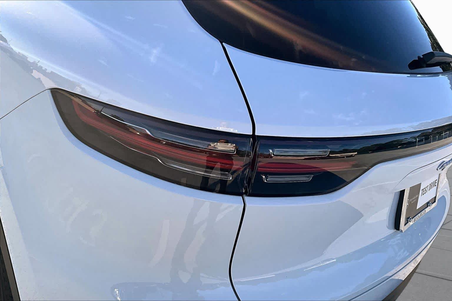 Used 2019  Porsche  image 27