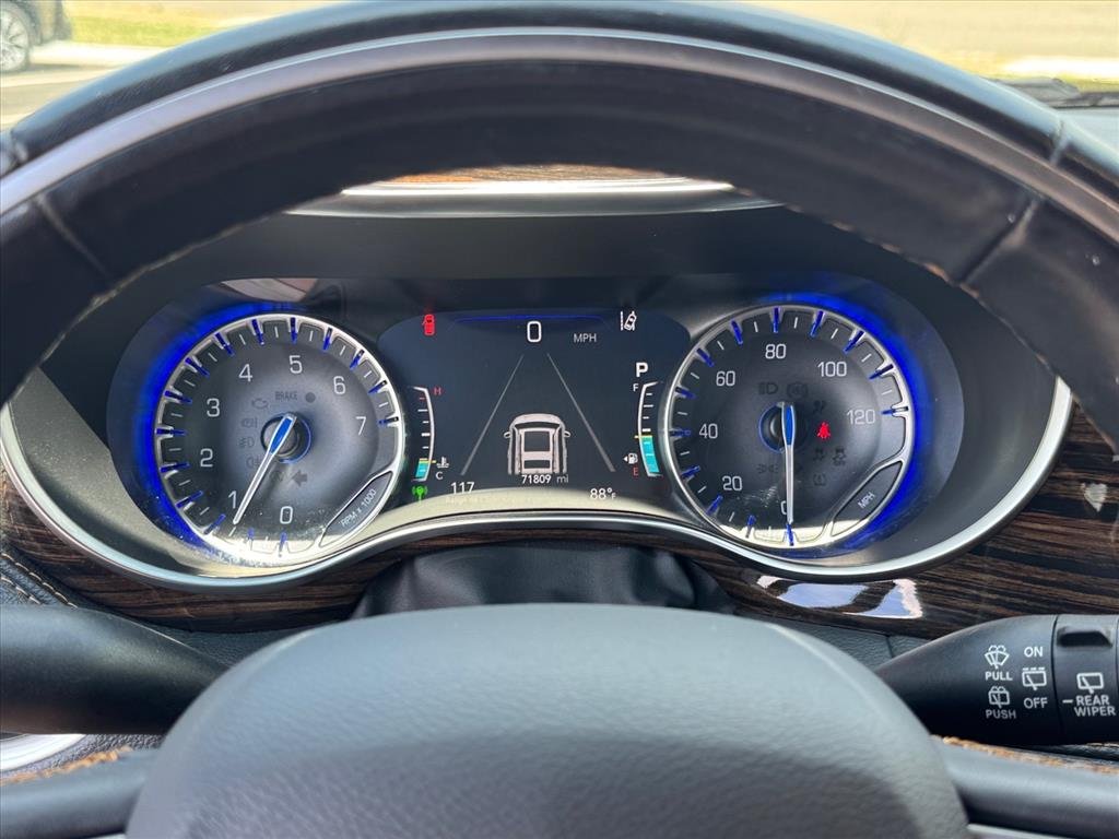 Used 2021 Fathom Blue Pearlcoat Chrysler Pinnacle image 22