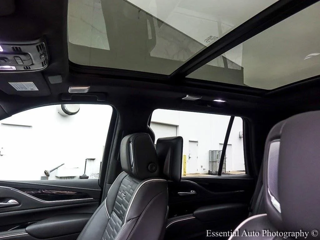 2024 Cadillac Escalade V-Series - Photo 10