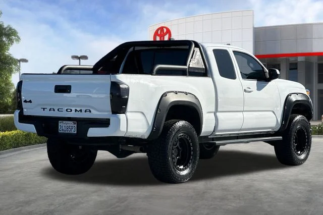 Used 2022 White Toyota SR image 5