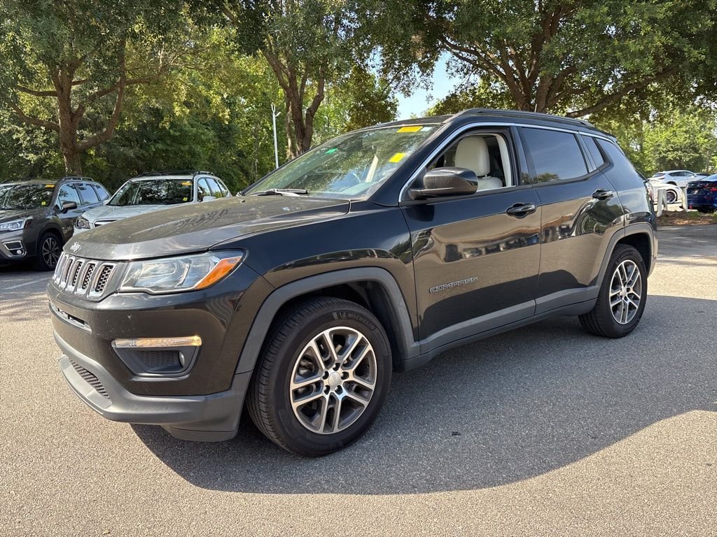 Used 2019 Black Jeep Latitude image 19