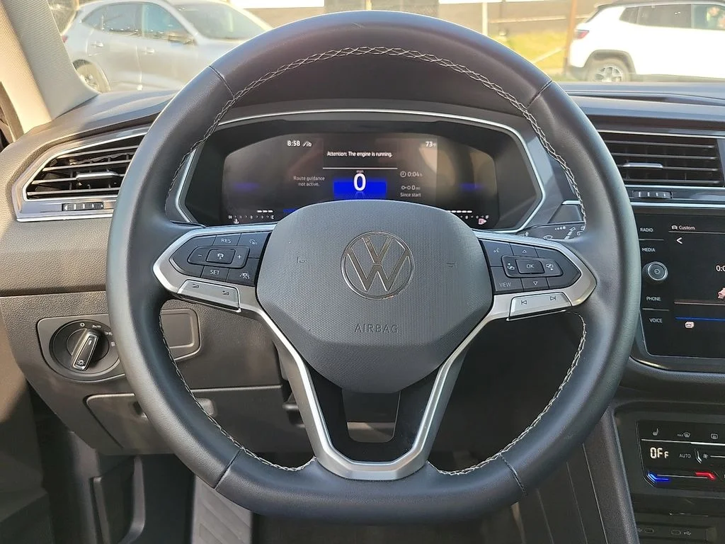 Used 2024 Deep Black Pearl Effect Volkswagen 2.0T SE image 19