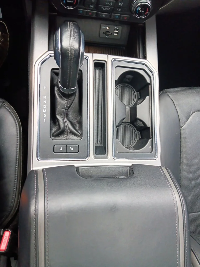 Used 2015 Ingot Silver Ford Platinum image 23