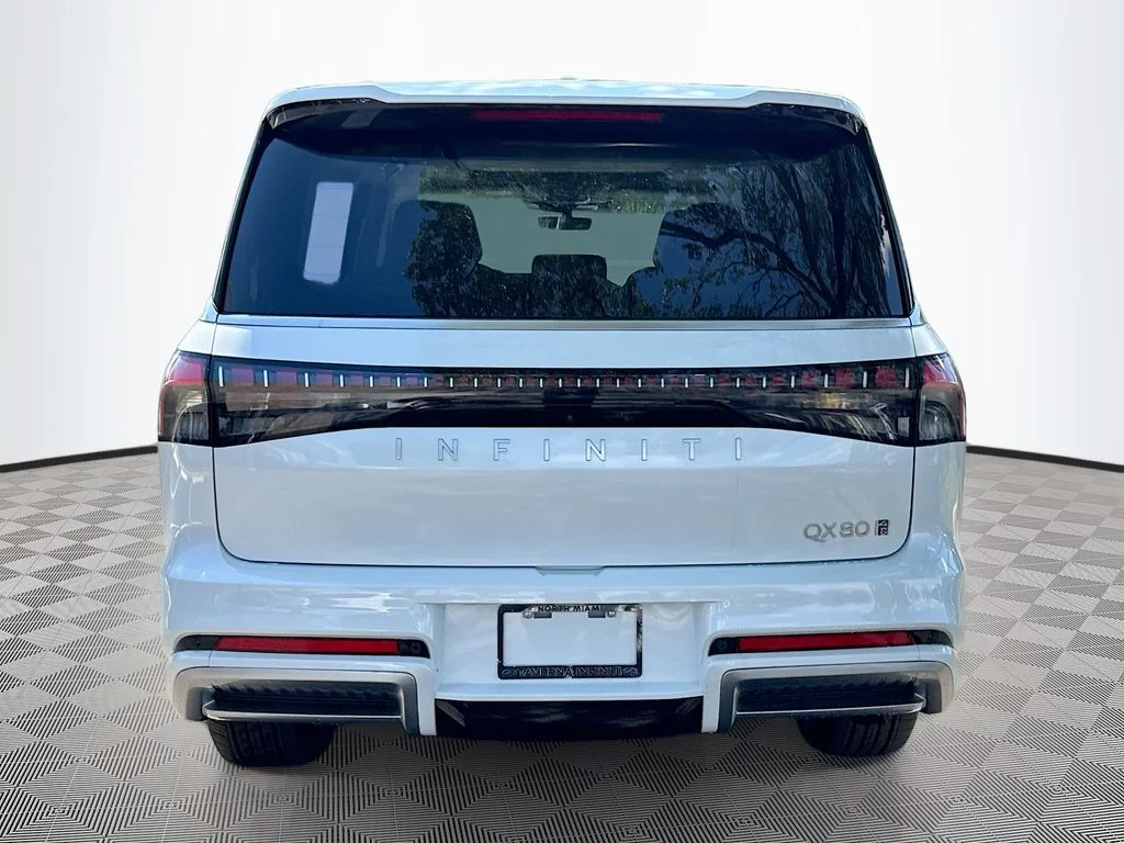 New 2026 RADIANT WHITE INFINITI Luxe 4WD image 6
