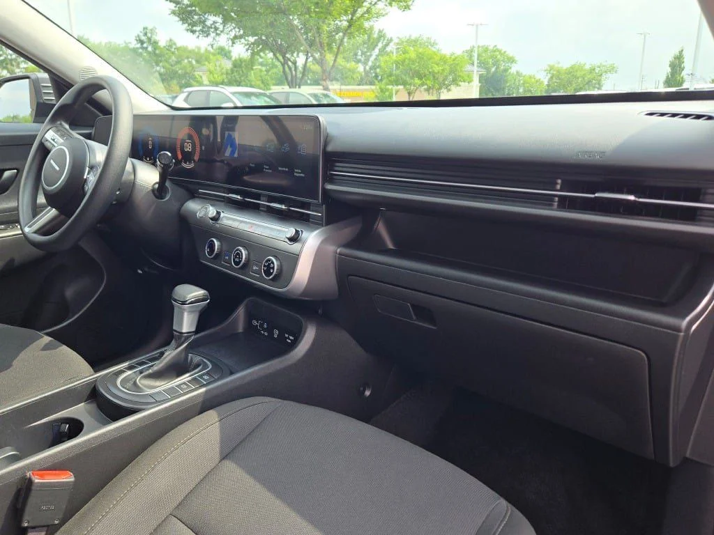 Used 2025 Gray Hyundai SE image 5