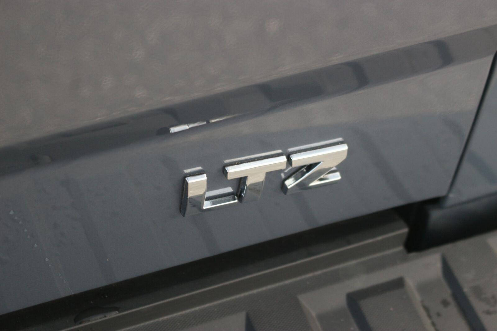 Used 2015 SLATE GREY METALLIC Chevrolet LTZ image 11