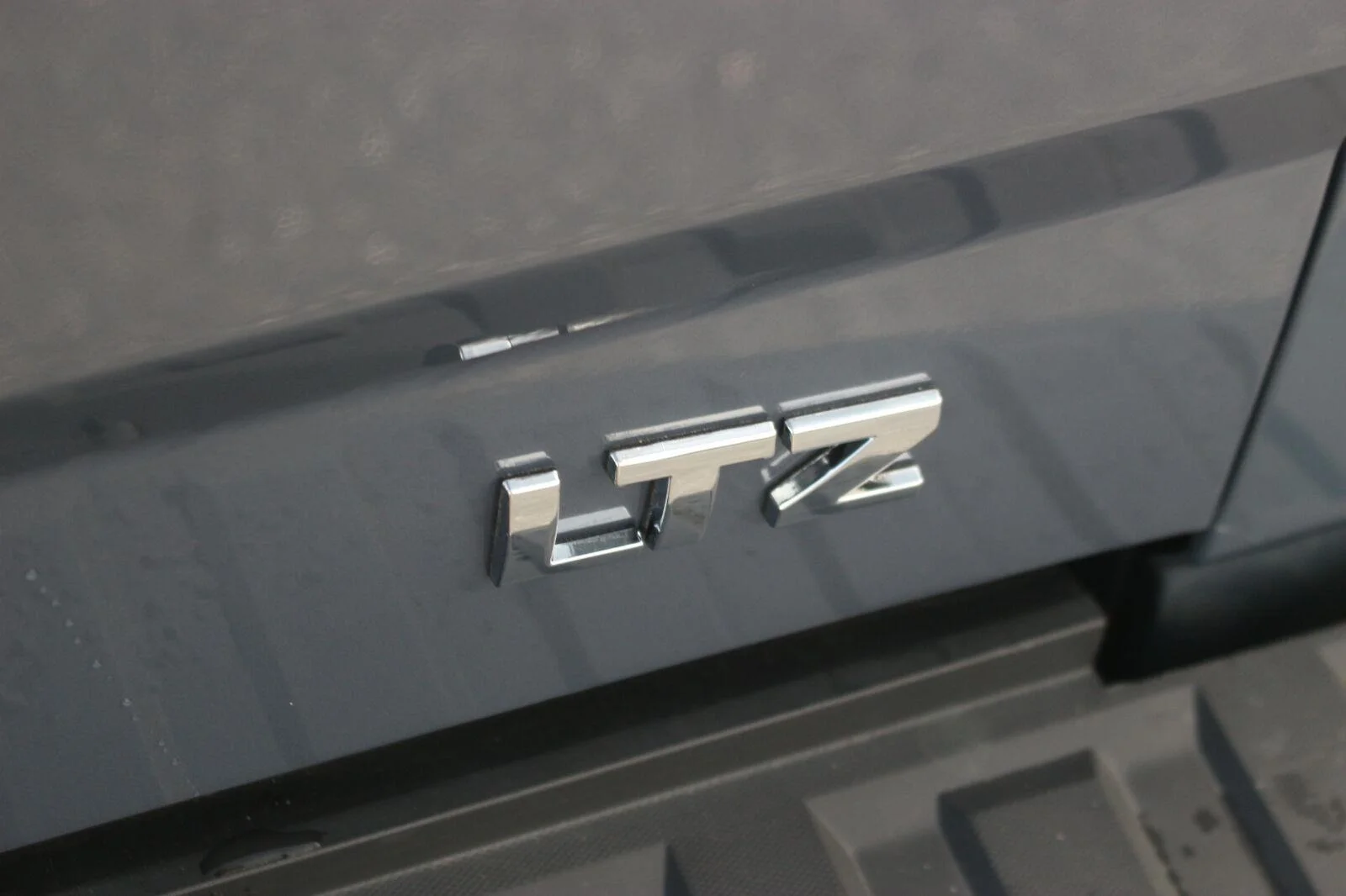 Used 2015 SLATE GREY METALLIC Chevrolet LTZ image 11