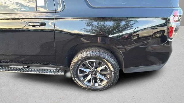 Used 2022 Black Chevrolet Z71 image 45