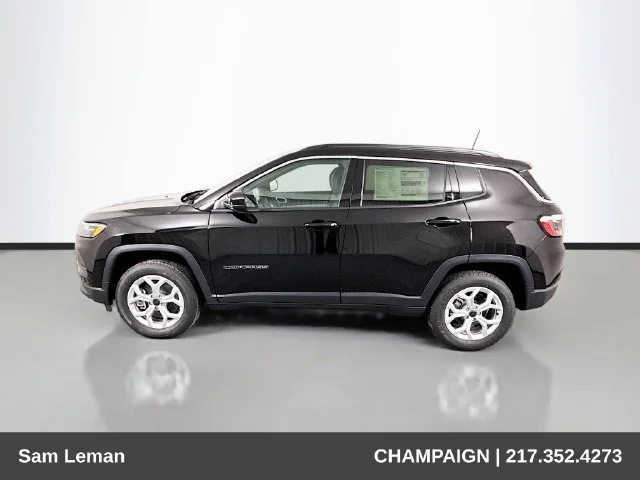 New 2026 Black Jeep Latitude image 4