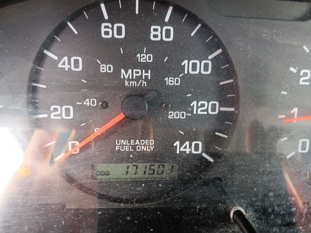 2000 Nissan Altima GXE's photo