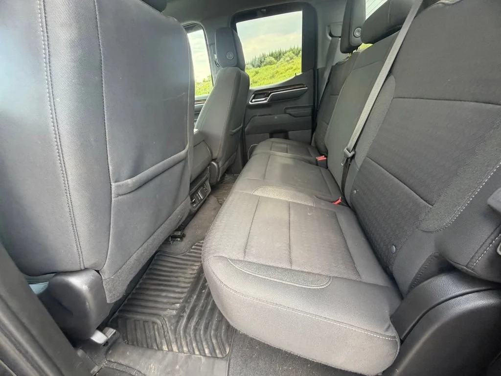 Used 2023 Onyx Black GMC Elevation image 42