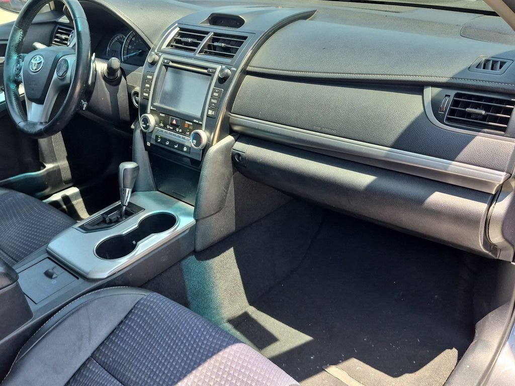 Used 2014 Magnetic Gray Metallic Toyota SE image 11