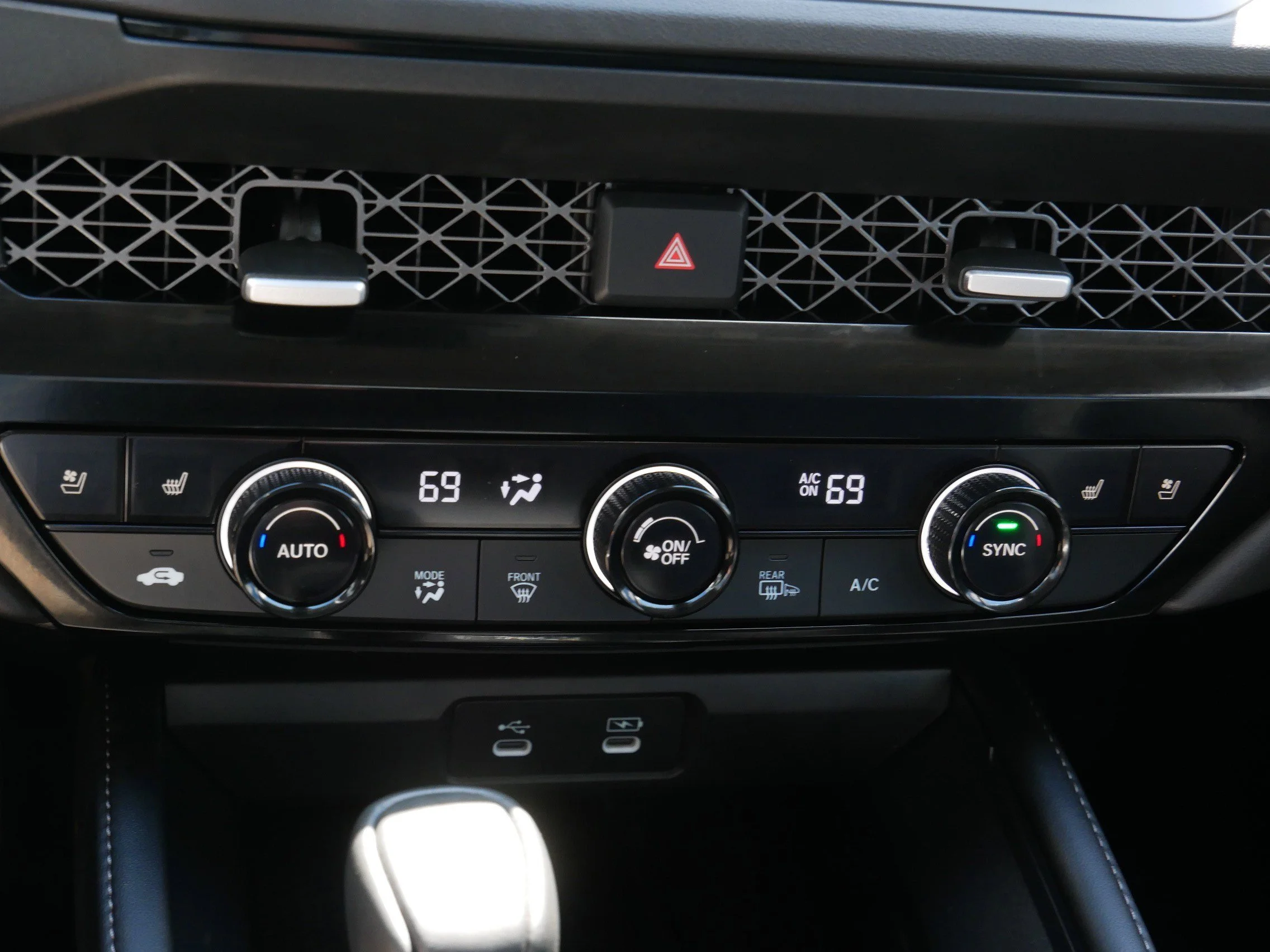 Used 2025 Platinum White Pearl Honda Touring image 23