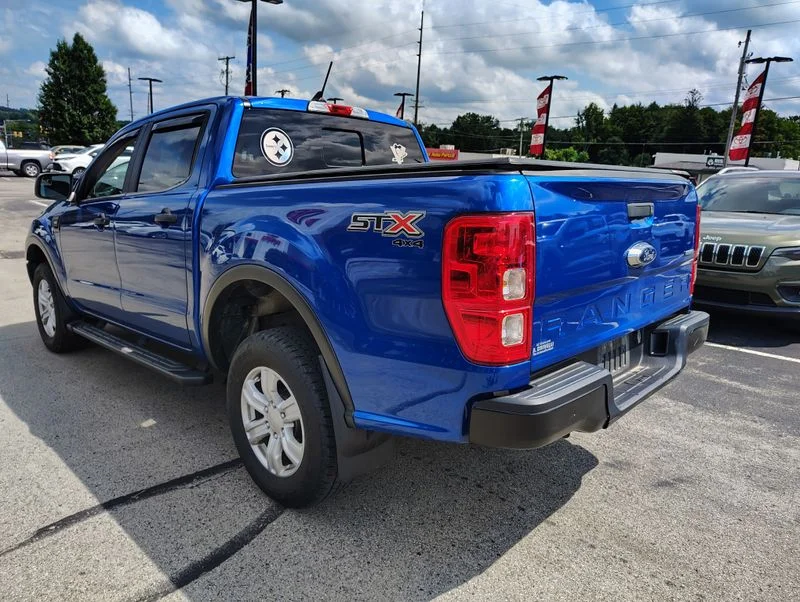Used 2019 Blue Ford XL image 6