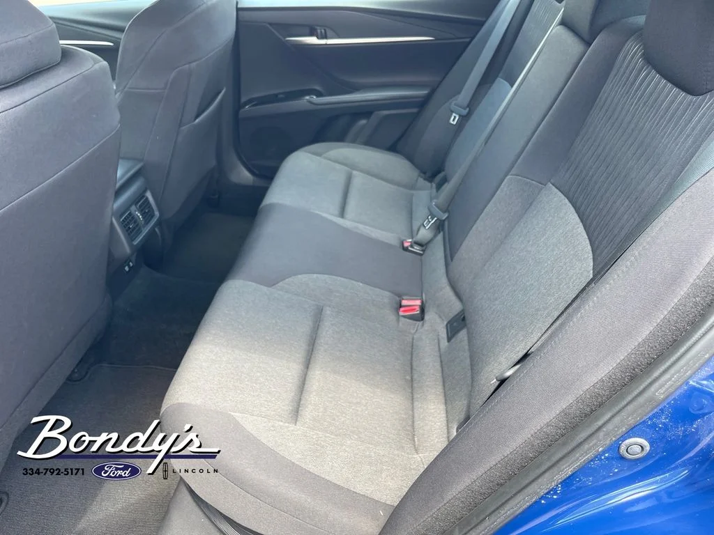 2025 Toyota Camry LE - Photo 11