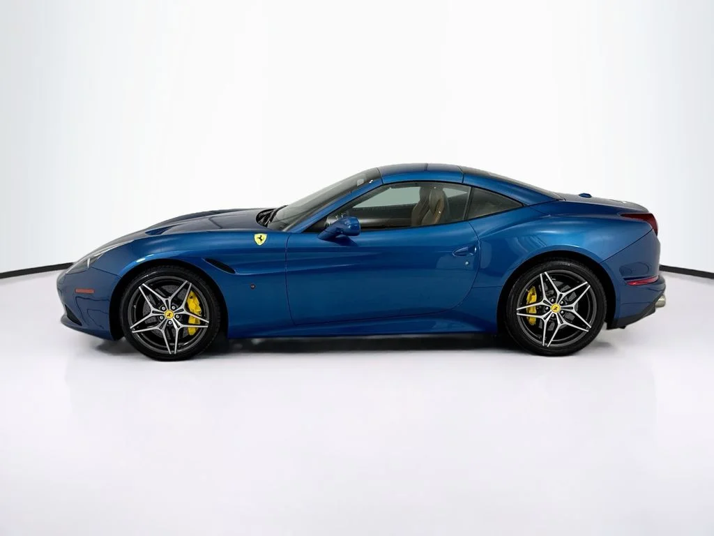 Used 2015  Ferrari T image 16