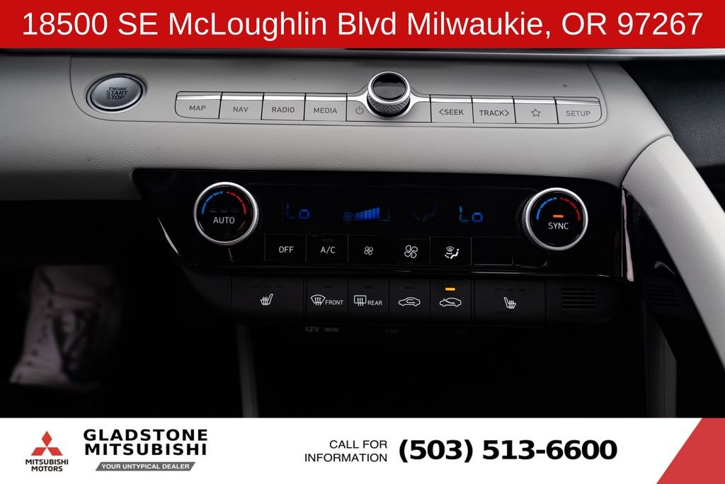 Used 2024 White Hyundai Limited image 17