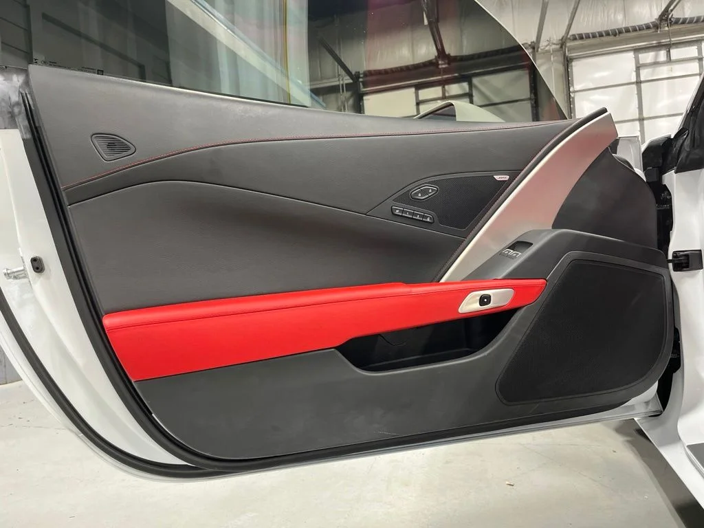 Used 2016 Arctic White Chevrolet Stingray image 19