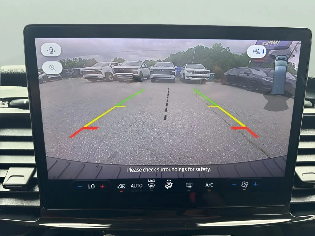 Used 2025 White Ford XLT image 20