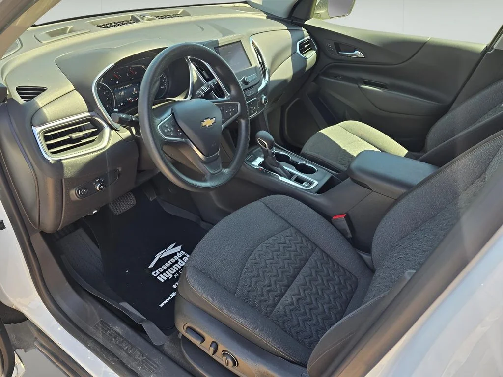 Used 2023 Summit White Chevrolet LT image 17