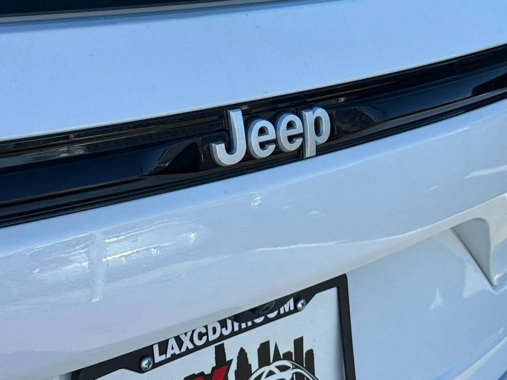 New 2025 White Jeep Overland image 5