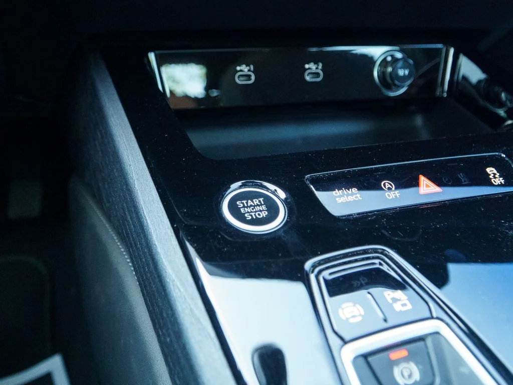 Used 2025 Blue Audi  image 28