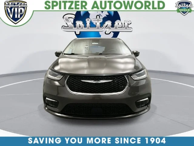 Used 2023 Gray Chrysler Touring L image 4
