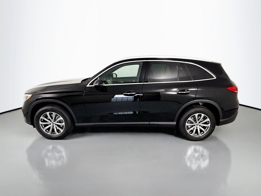 Used 2026 Black Mercedes-Benz GLC 300 image 2