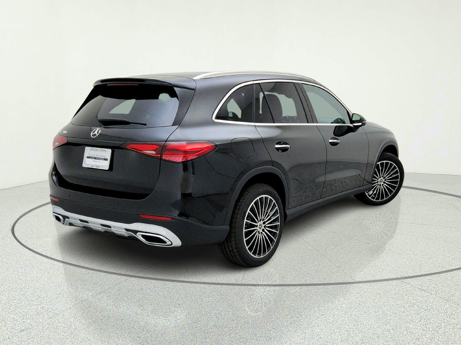 New 2026 Obsidian Black Metallic Mercedes-Benz GLC 300 SUV image 9