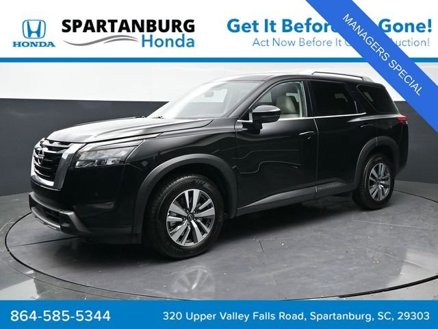 2025 Nissan Pathfinder SL 2WD's photo