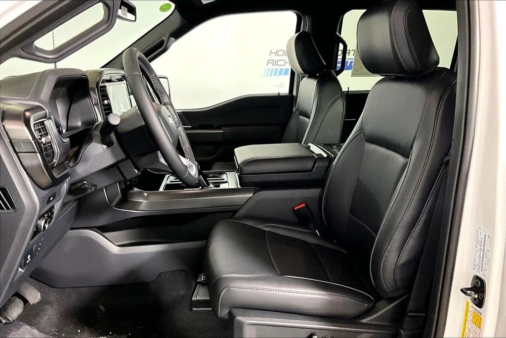 New 2026 Oxford White Ford Lariat® image 9