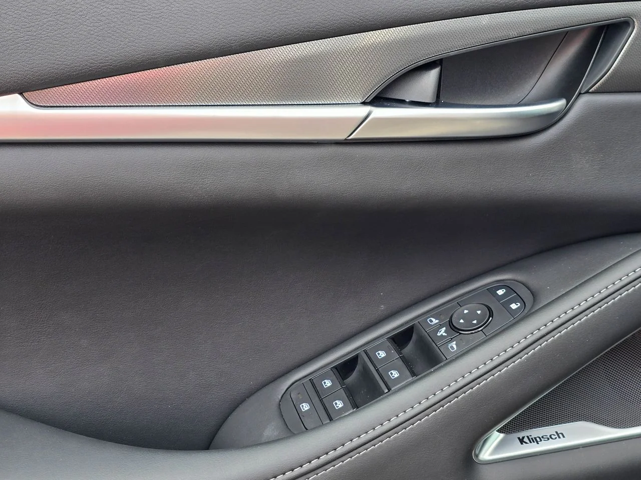 Certified Used 2027 Warm Titanium INFINITI Luxe image 10