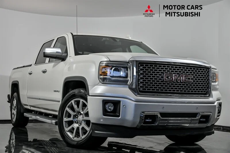 2015 GMC Sierra 4WD Crew Cab Standard Box's photo