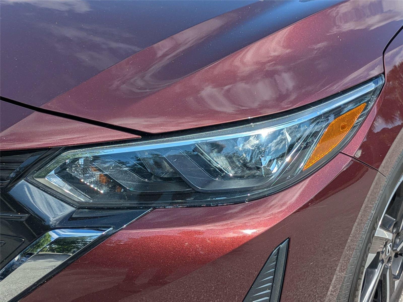 Used 2025 Rosewood Metallic Nissan SV image 12