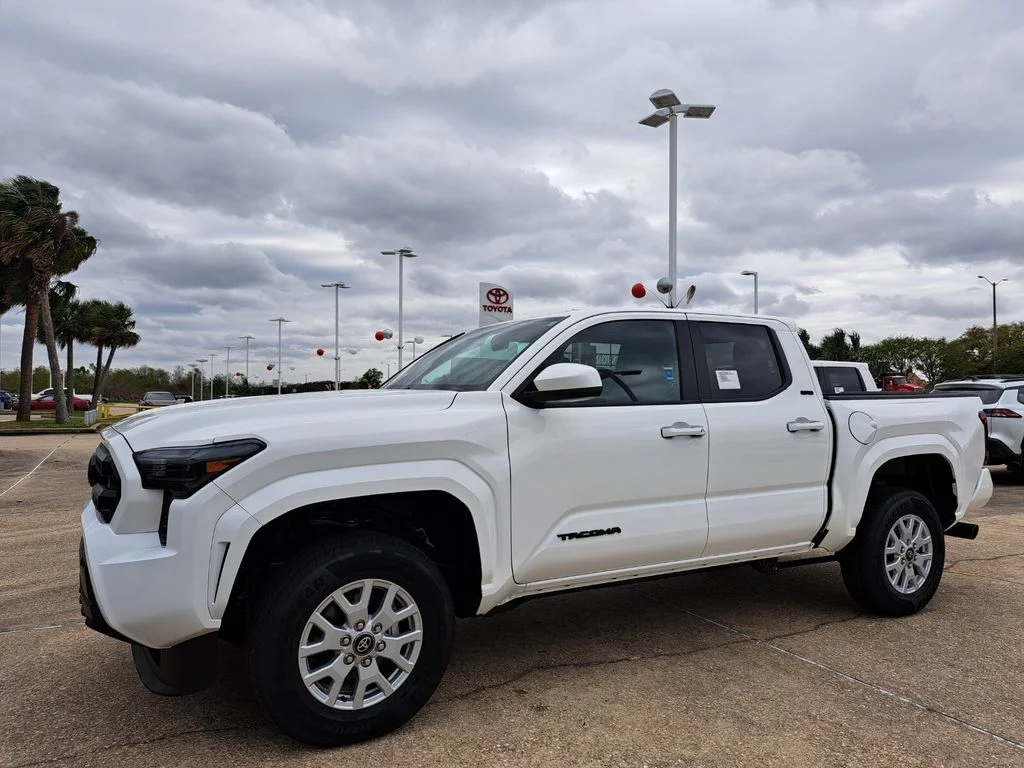 2026 Toyota Tacoma SR5 - Photo 9